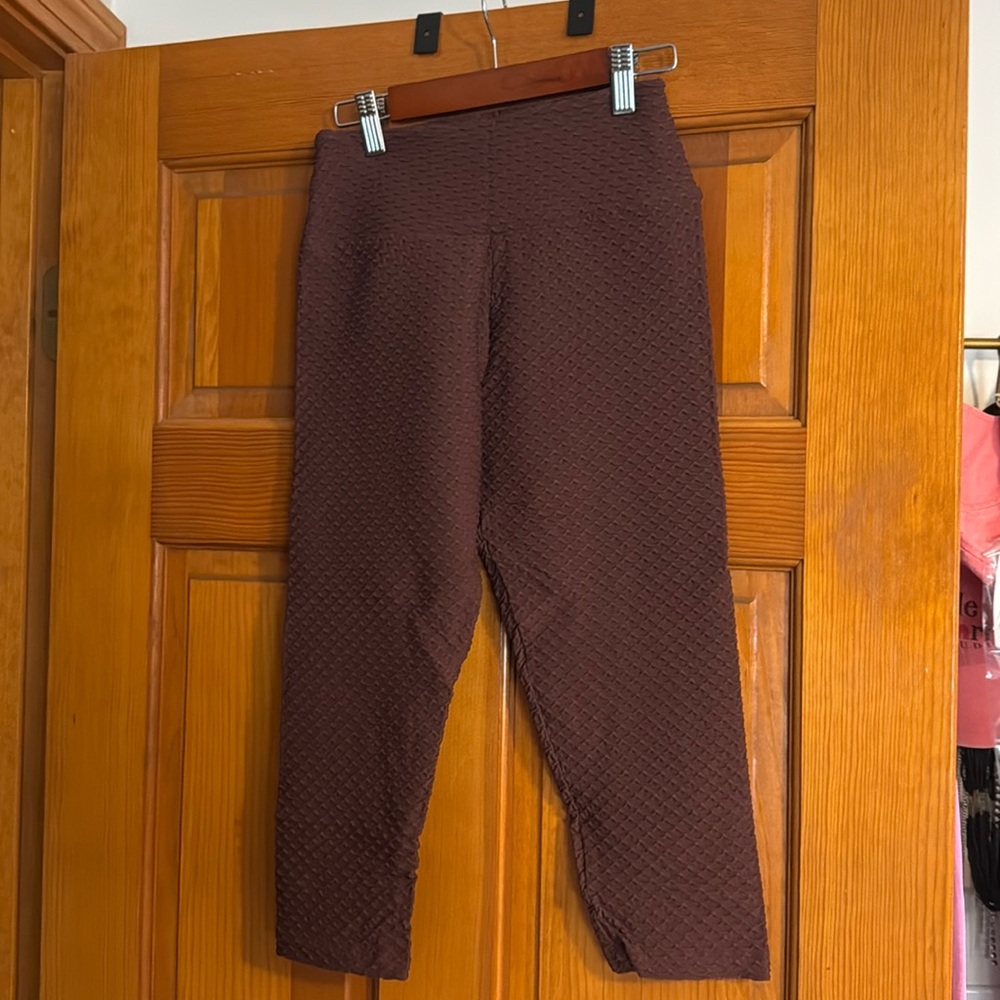 Brown booty by Brabants workout pants cropped.
